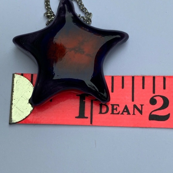 Unique Vintage 1980s Star Pendant Necklace with 16" Chain - Picture 2 of 6